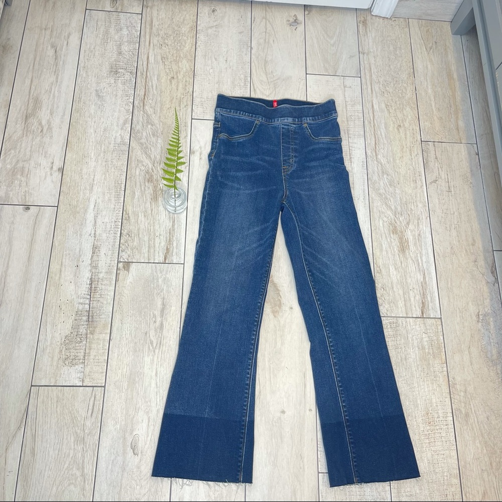 SPANX Cropped Flare Raw Hem Jeans Size Xs - Picture 7 of 15